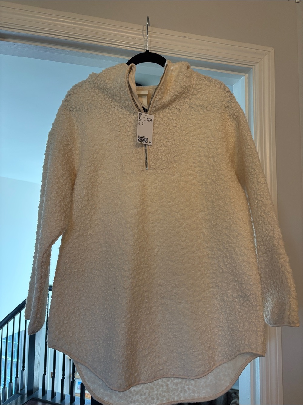 NWT H&M Sweatshirt